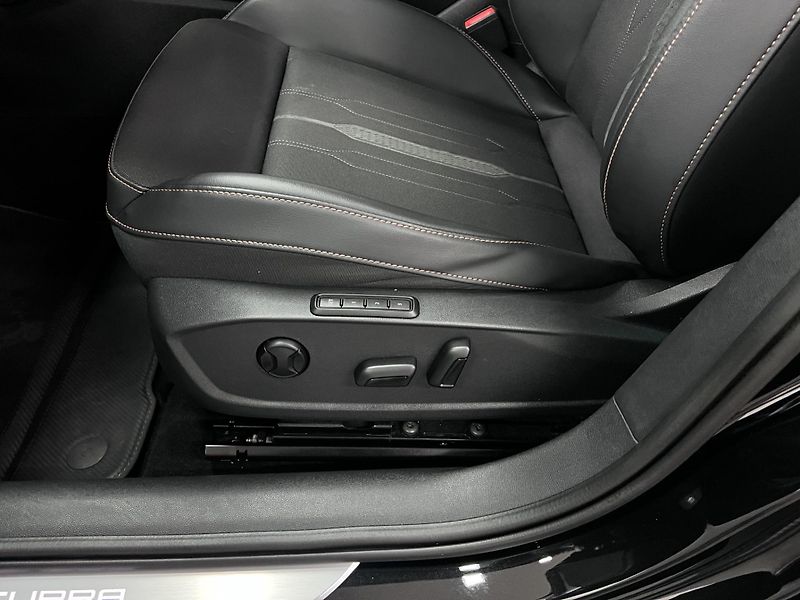 Cupra Leon 2.0 TSI 221 kW 2022 - fotka 12 z 47