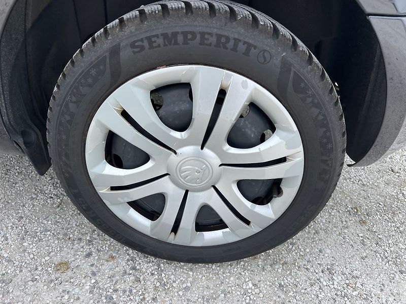 Škoda Roomster 1.2 TSI - fotka 15 z 15