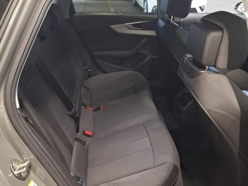 Audi A4 Allroad (2023) 3.0 TDI Quattro 210 kW - fotka 6 z 8