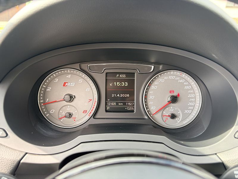 Audi RS Q3 PERFORMANCE 2.5TFSI 270KW  - fotka 18 z 40