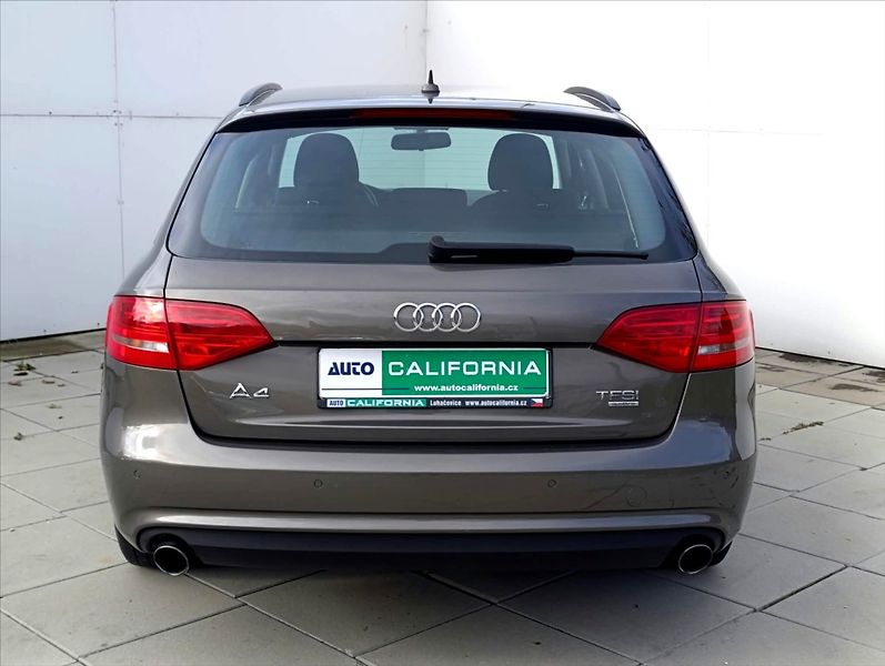 Audi A4 1,8 TFSi Quattro Navi Tempomat - fotka 8 z 34