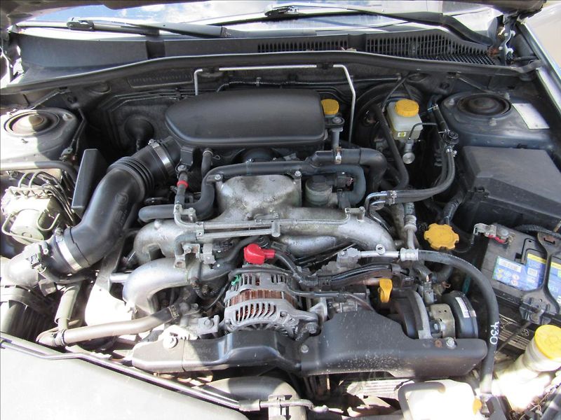 Subaru Legacy 2,0 R 121kW 4x4 - fotka 27 z 33