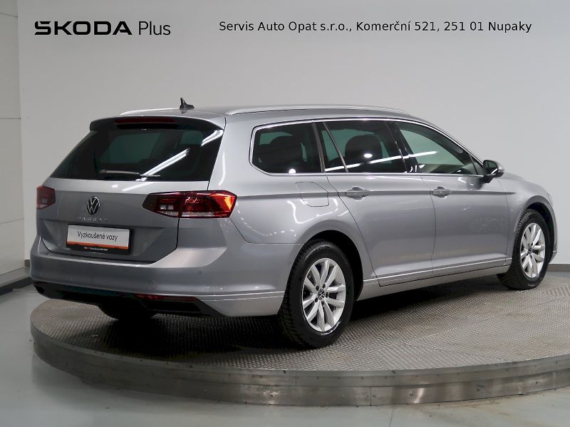 Volkswagen Passat (2022) BUSINESS 1.5TSI EVO 110KW - fotka 2 z 39