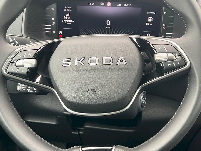 Škoda Karoq (2025) Top Selection 1.5TSi 110kW 6°m - fotka 23 z 31