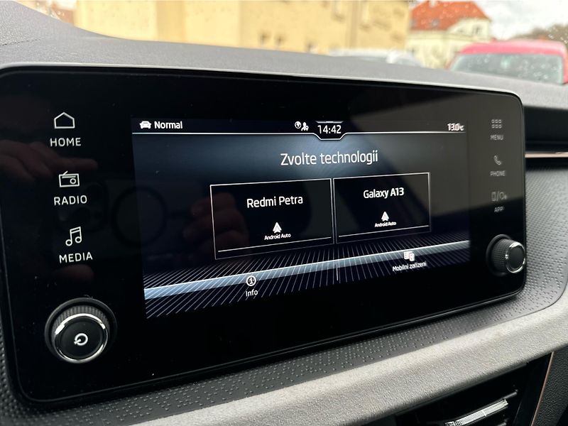 Škoda Kamiq 1.0TSI 7DSG TopSelection 85kW - fotka 13 z 18
