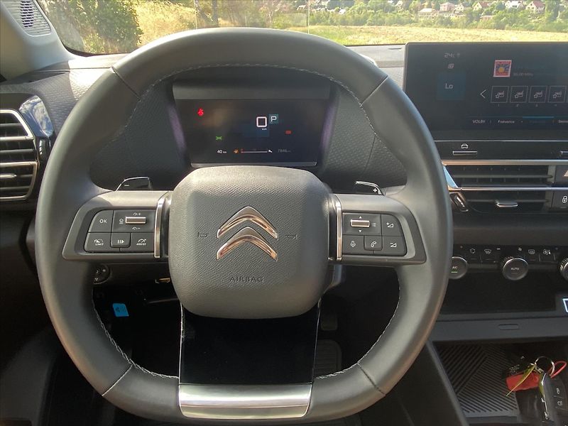 Citroën C4 1,2 PT 96kW Shine Aut Kůže HUD - fotka 17 z 34
