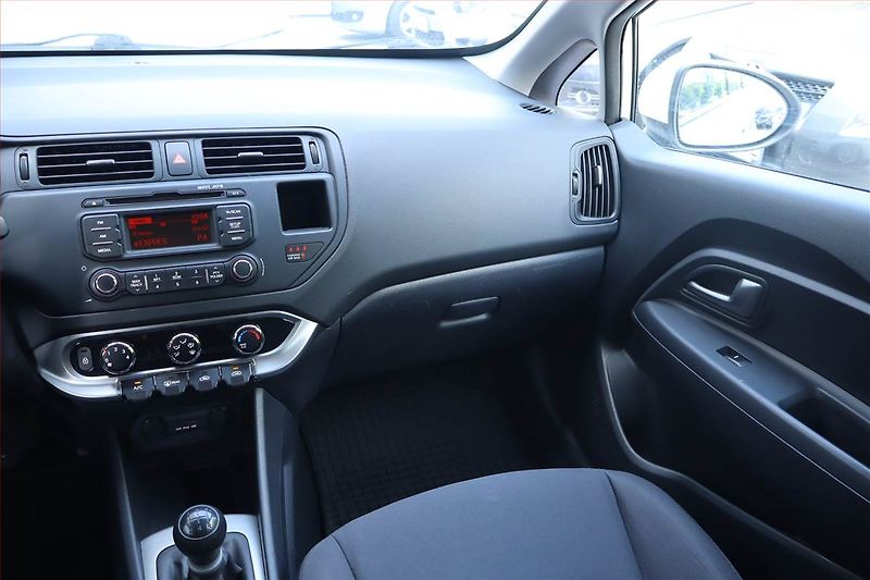 Kia Rio (2013) 1.25 CVVT, Serv.kniha - fotka 8 z 18