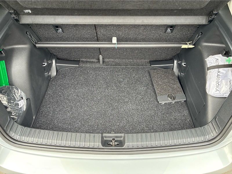 Škoda Fabia 1,0 TSI / 70 kW Selection, Taž - fotka 24 z 28