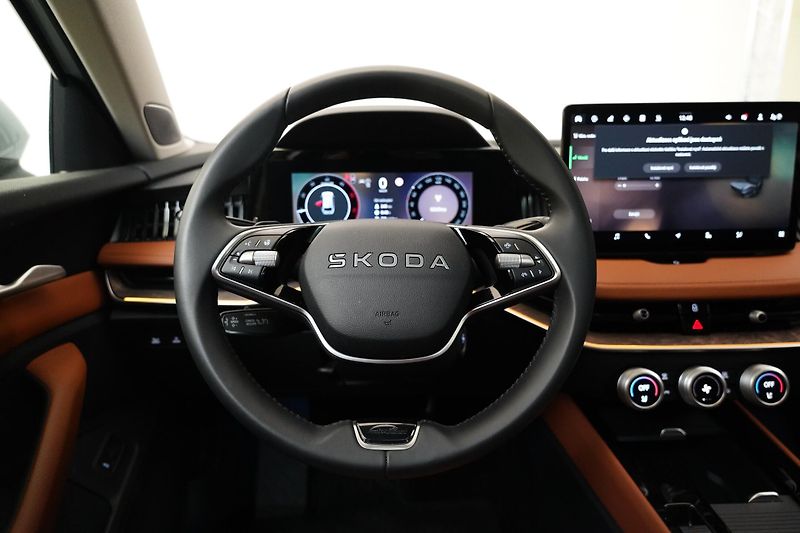 Škoda Superb - fotka 20 z 29