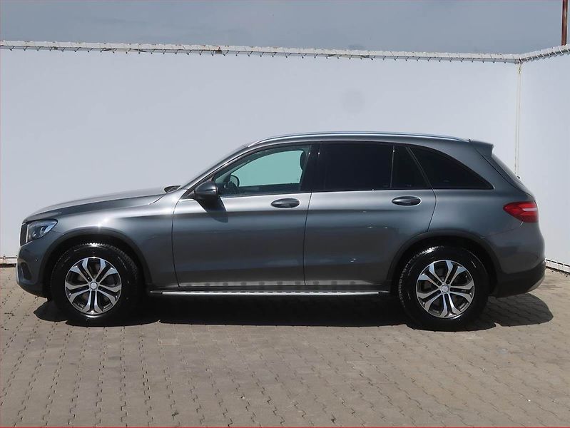 Mercedes-Benz GLC (2016) 220 d 4MATIC, 4X4 - fotka 3 z 16