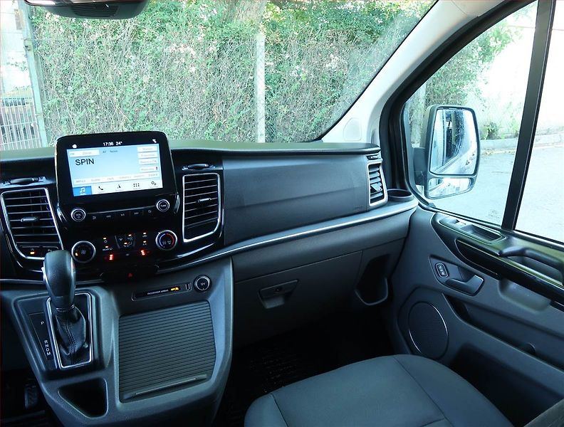 Ford Tourneo Custom (2019) 2.0 EcoBlue, ČR - fotka 8 z 24