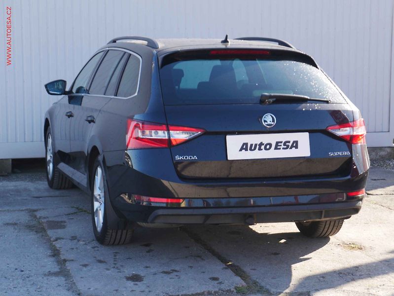 Škoda Superb (2016) 2.0 TDi, ČR, Ambition, TZ - fotka 4 z 16