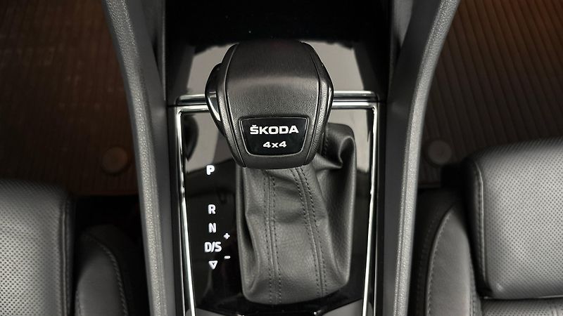 Škoda Kodiaq 2.0 TDI DSG 4x4 Style - fotka 27 z 32