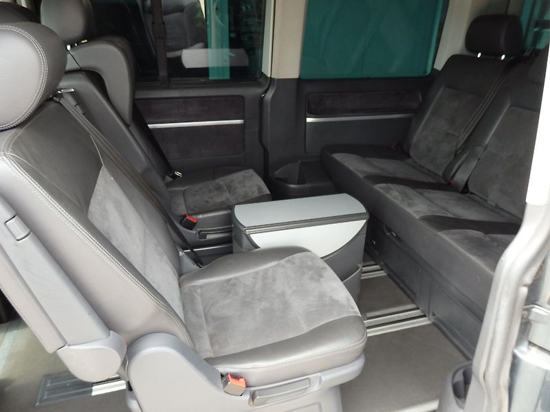 Volkswagen Multivan 2,5 TDi KLIMATIZACE - fotka 9 z 19