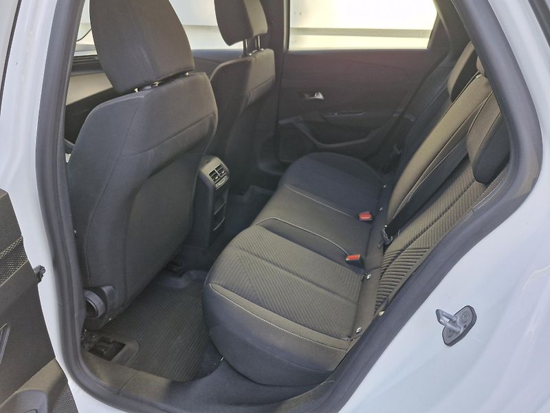 Peugeot 308 Active 1,5 BlueHDi (96 kW)  - fotka 9 z 10