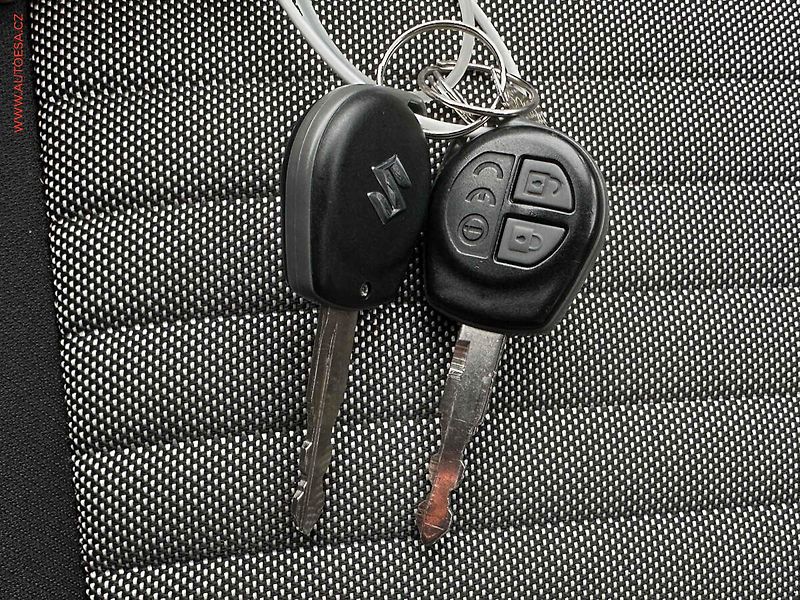 Suzuki SX4 (2012) 1.6 VVTi 4x4, 1.maj,ČR, AC - fotka 19 z 19