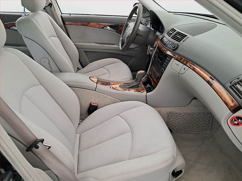 Mercedes-Benz Třídy E (2004) E 280 CDI , Automat, po STK - fotka 9 z 21