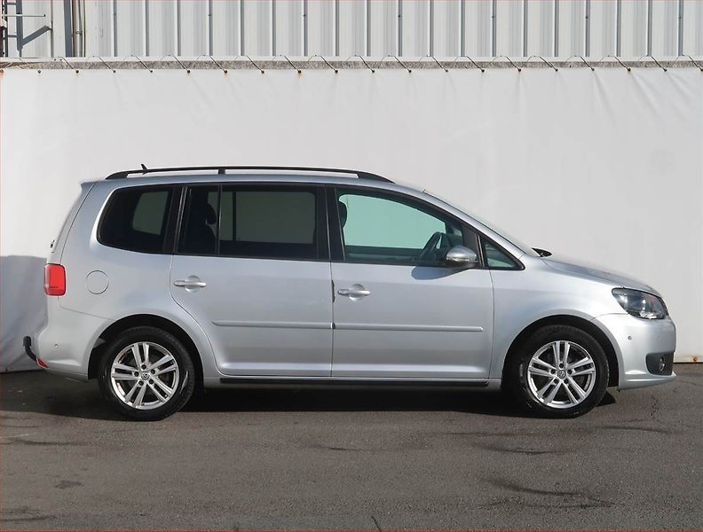 Volkswagen Touran (2012) Comfortline 1.6 TDI, Automat - fotka 6 z 19