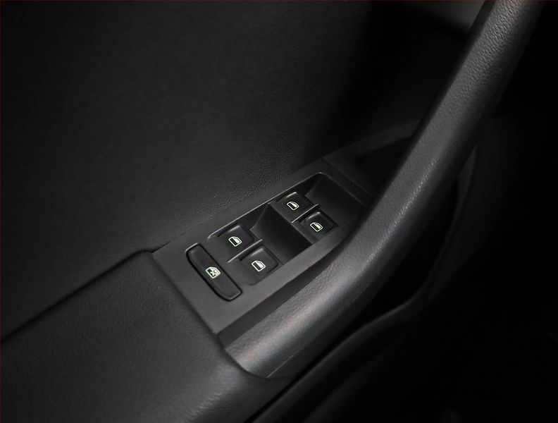 Škoda Octavia (2015) 2.0 TDI, Tempomat - fotka 16 z 19