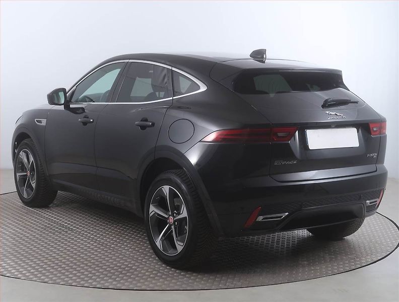 Jaguar E-Pace (2021) P300e AWD, 4X4, Automat - fotka 4 z 23