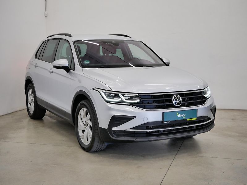 Volkswagen Tiguan - fotka 8 z 28