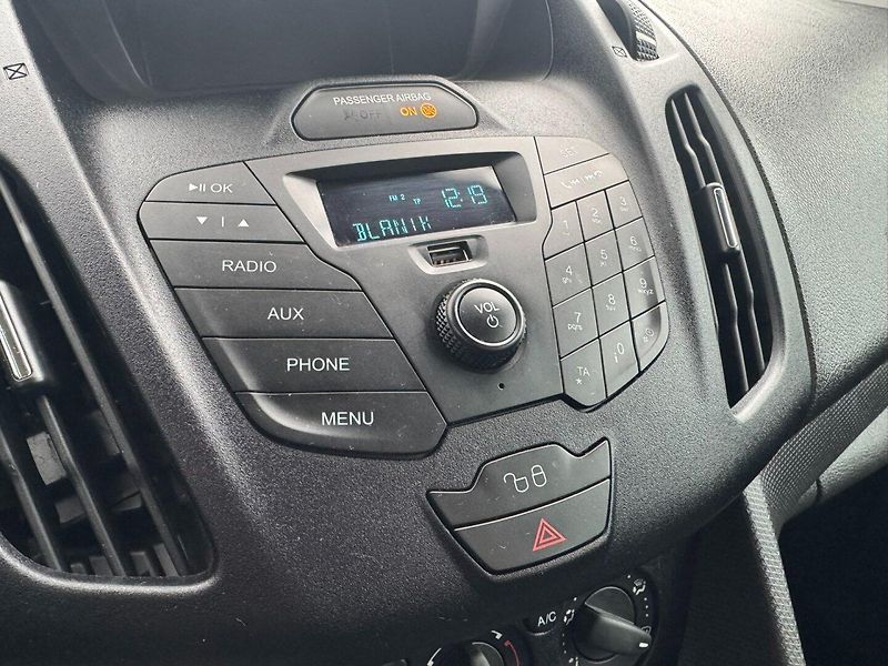 Ford Tourneo Connect (2017) 1,5D 88 KW BEZ AD BLUE DPH - fotka 23 z 43