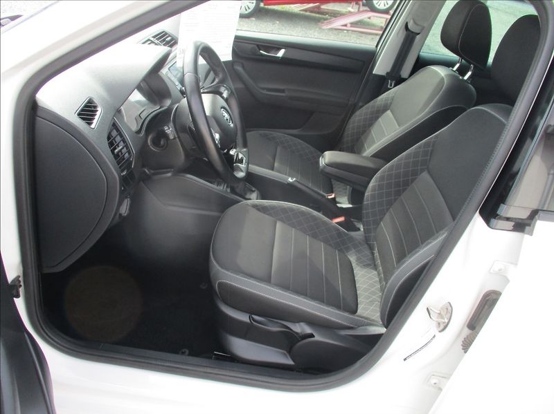 Škoda Fabia 1,0 TSI, klima,servis,1.maj,CZ - fotka 13 z 31