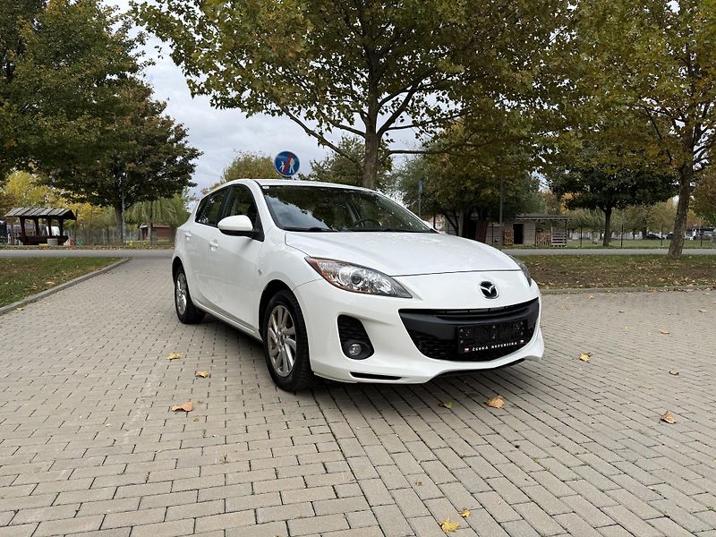 Mazda 3 1.6 MIRAI - fotka 16 z 31