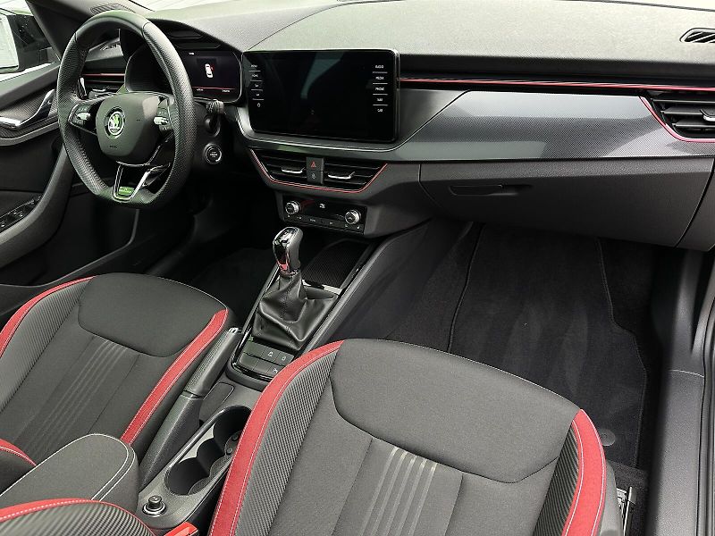Škoda Kamiq 1.5TSi DSG Monte Carlo V.Cockp - fotka 42 z 48
