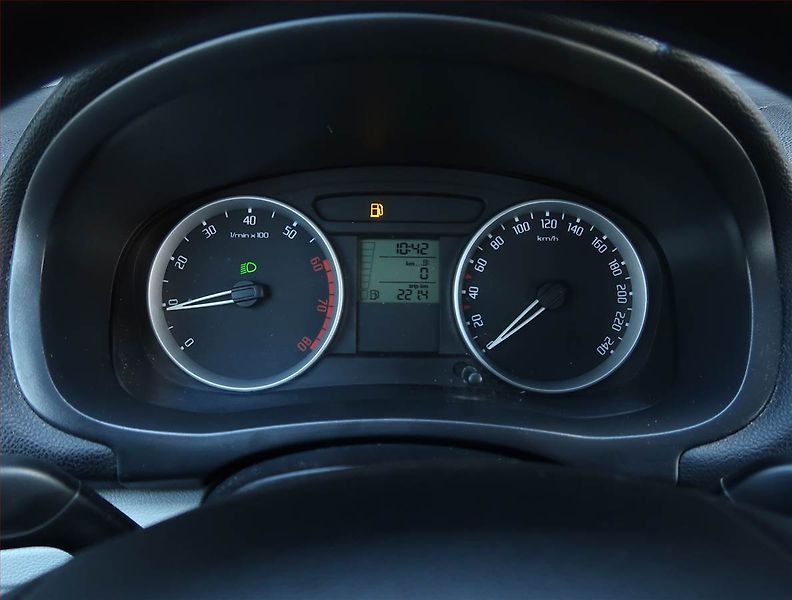 Škoda Roomster (2008) Ambition 1.2 12V, Serv.kniha - fotka 11 z 15