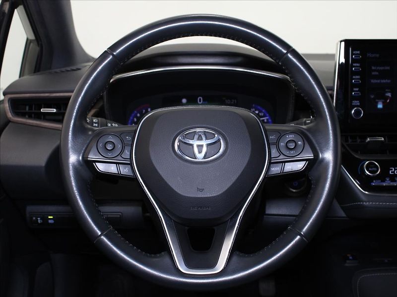 Toyota Corolla 2,0 HEV 135kW TREK 64tkm.ČR - fotka 9 z 28
