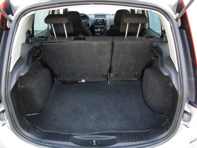 Ford Fusion (2004) 1.4i, AC, TZ - fotka 7 z 14