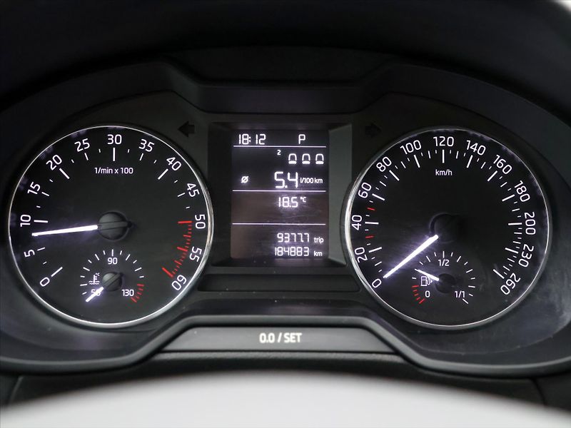 Škoda Octavia 1,6 TDi 81kW DSG Klima CZ - fotka 14 z 26