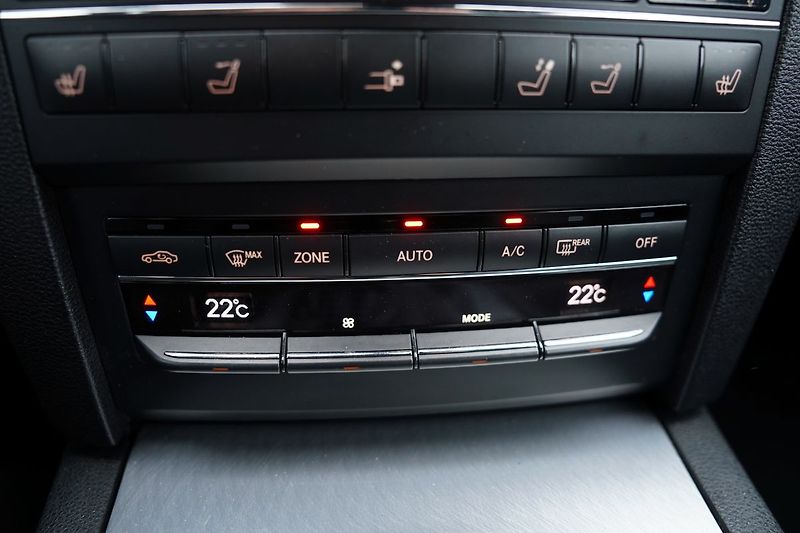 Mercedes-Benz Třídy E E 350 CDI, cabrio,automat,kůže - fotka 44 z 45