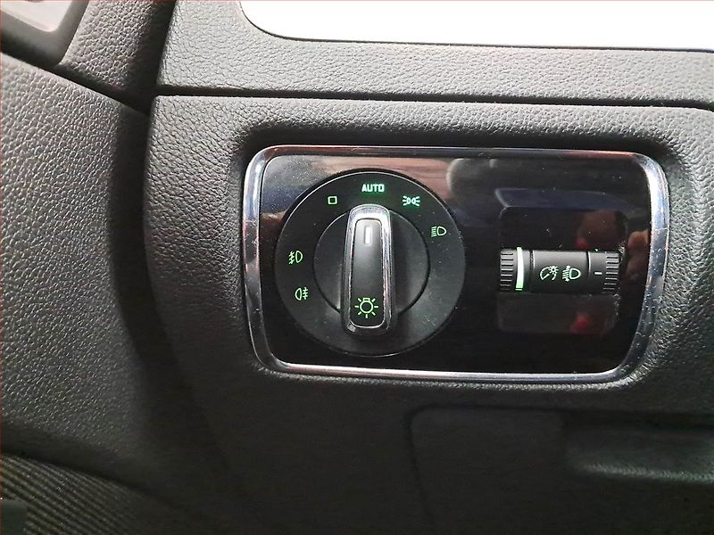 Škoda Superb (2014) Ambition 2.0 TDI, Serv.kniha - fotka 24 z 27