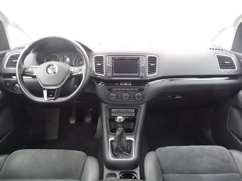 Volkswagen Sharan (2015) Highline 2,0 TDI 110kW 4MOTION - fotka 5 z 26