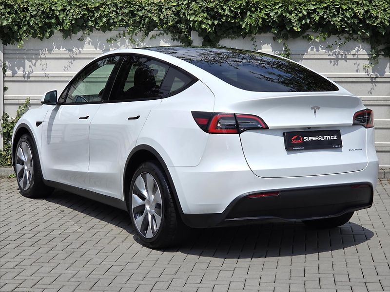 Tesla Model Y LR 4x4 Tažné z. SoH 91% 1.maj - fotka 5 z 22