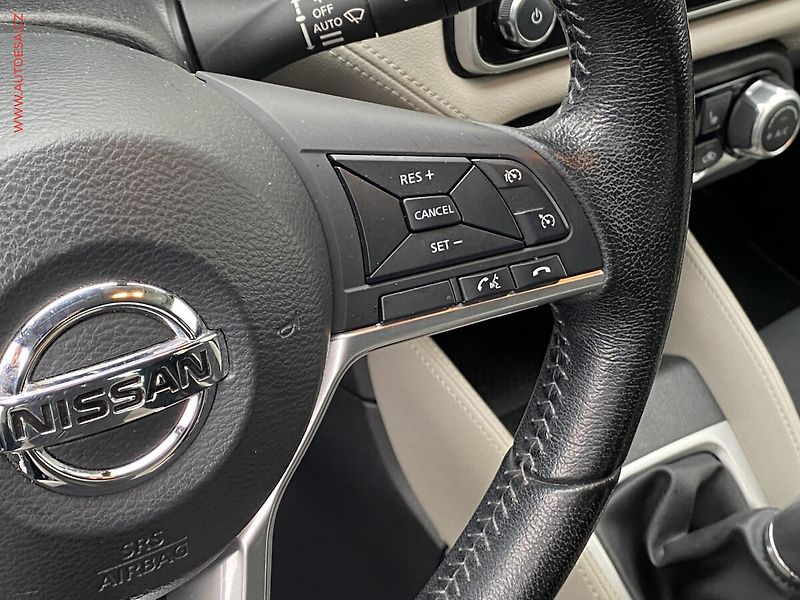 Nissan Micra (2018) 0.9 DiG-T, Tekna, navi - fotka 14 z 19