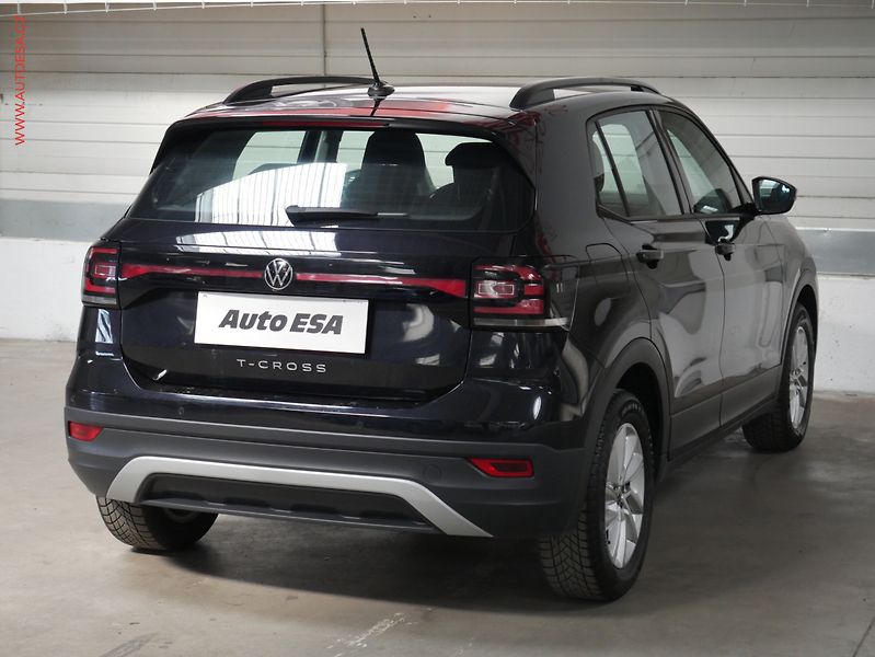 Volkswagen T-Cross (2023) 1.0 TSi, 2.maj,ČR, Life, DSG - fotka 6 z 21
