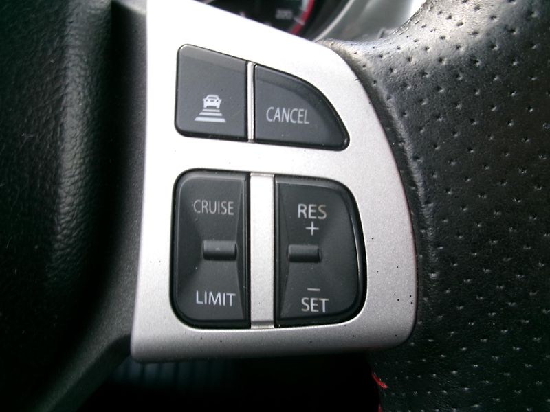 Suzuki Vitara (2017) 1,4 BJet 4x4 NAVI ACC ALU - fotka 15 z 30