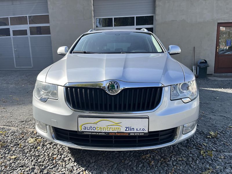 Škoda Superb (2012) 2,0 TDi 103 Kw AMBIENTE - fotka 2 z 16