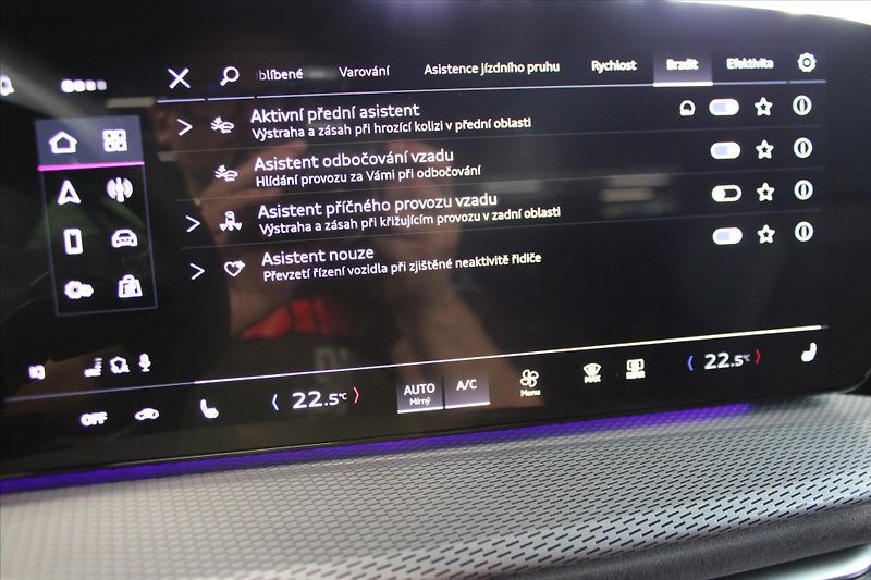 Audi Q5 TFSI quattro 150 kW S Line Tec - fotka 28 z 40