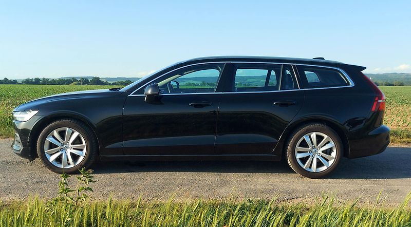 Volvo V60 (2019) Volvo V60, nové rozvody i STK - fotka 3 z 9