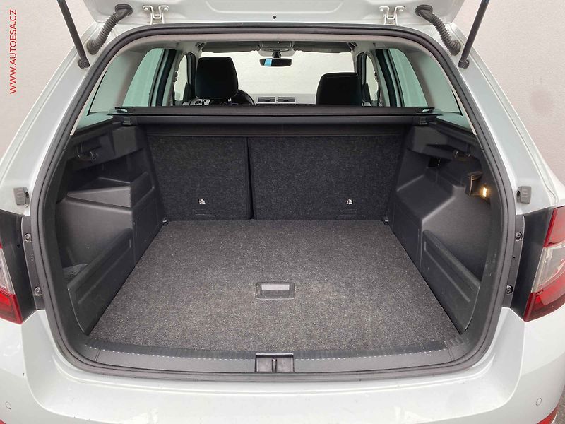 Škoda Fabia (2019) 1.0 TSi, Soleil, navi, +ALU - fotka 7 z 20