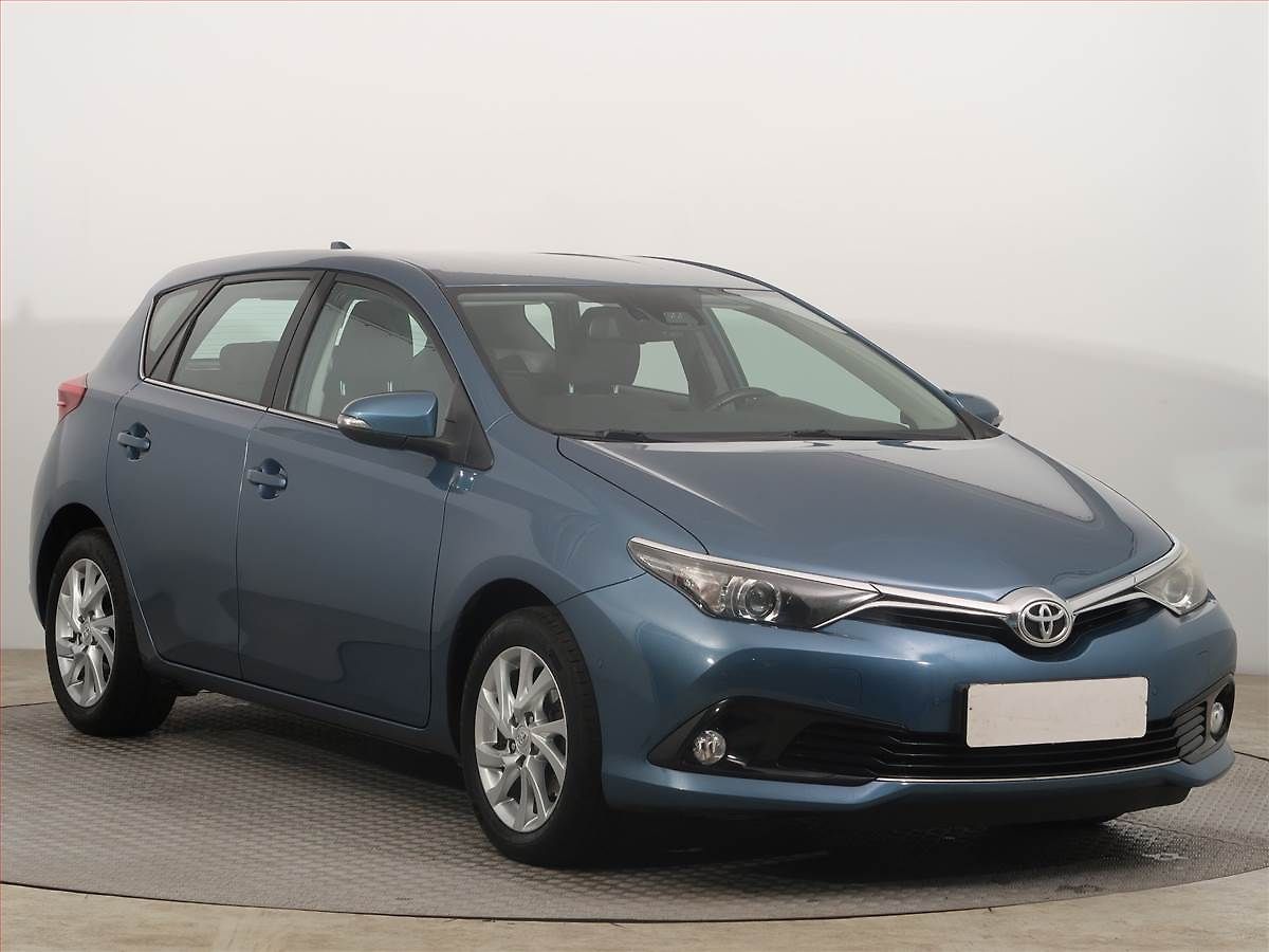 Toyota Auris 1.6 Valvematic, Serv.kniha
