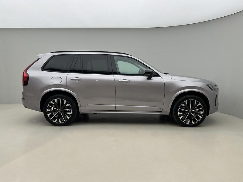 Volvo XC90 (2026) B5 AWD DARK PLUS AUT - fotka 13 z 47