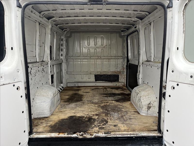 Fiat Ducato 2.2 JTD L1H1 NOVÉ PNEU VSTŘIKY - fotka 21 z 26