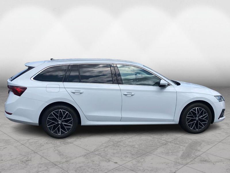 Škoda Octavia COMBI 2.0 TDi STYLE - fotka 8 z 30