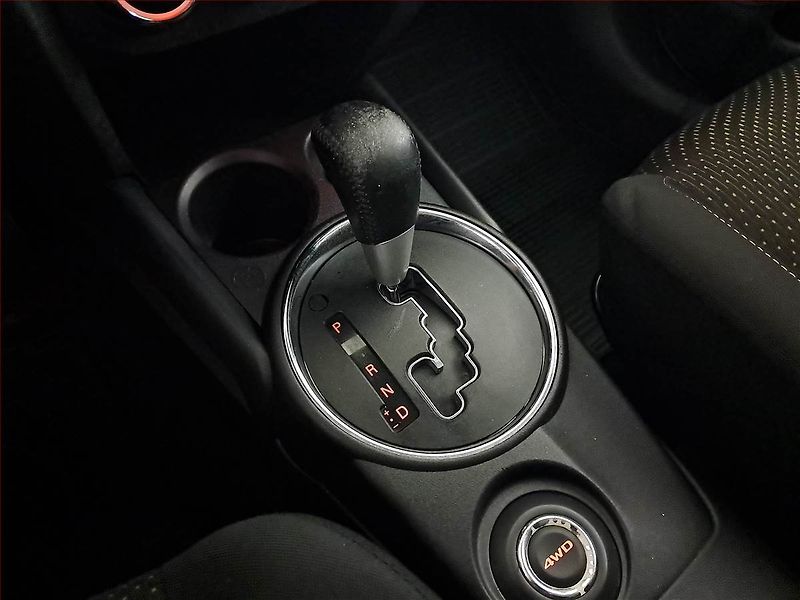 Mitsubishi ASX (2016) 2.2 DI-D, 4X4, Automat - fotka 13 z 18