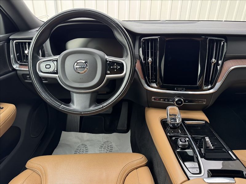 Volvo V60 2,0 T6 AWD Inscription DPH ČR - fotka 25 z 50